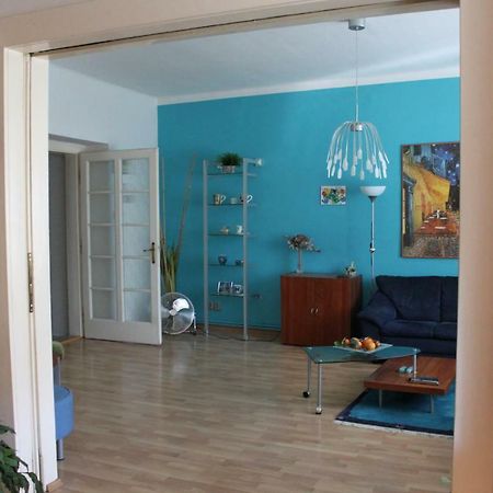 Cosy Apartment Under The Tower Прага Екстер'єр фото
